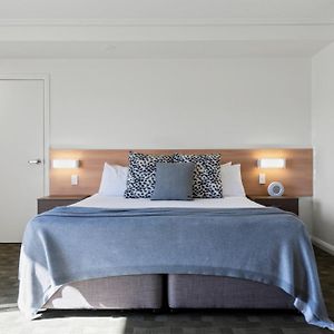 Executive King Room Spa Bath